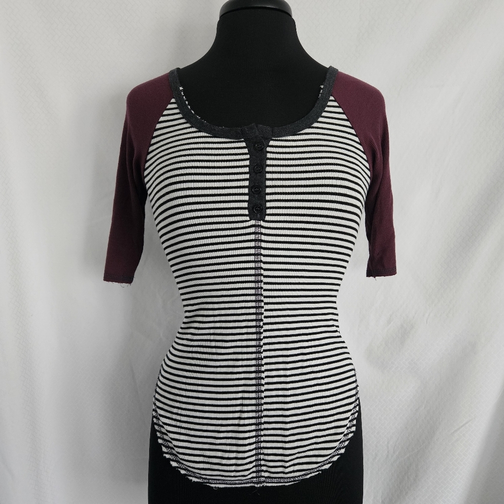Womens Striped Black and‎ White Henley Tshirt Stretchy